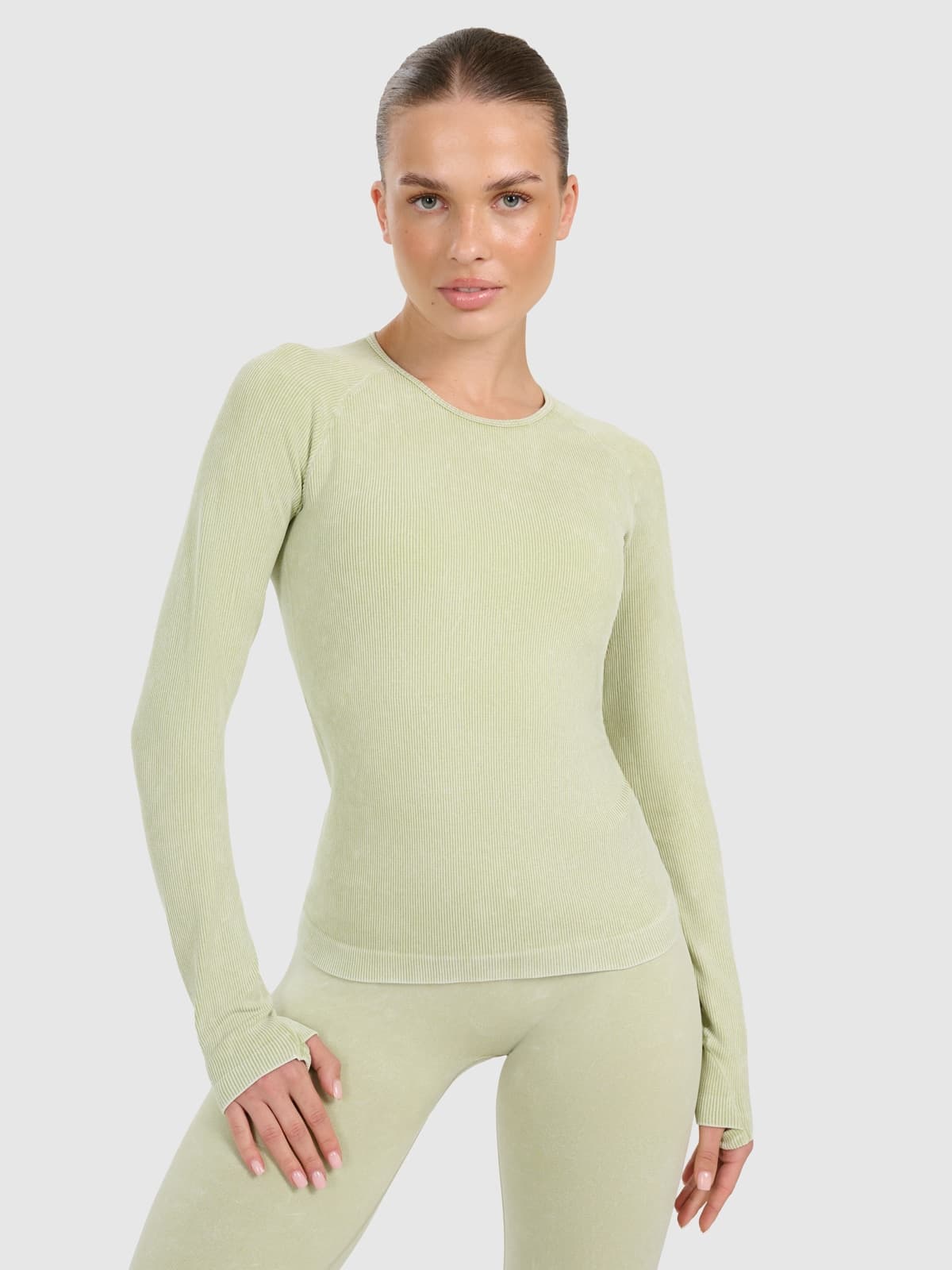 Tricou slim cu mânecă lungă pentru yoga și pilates cu uscare rapidă pentru femei - verde